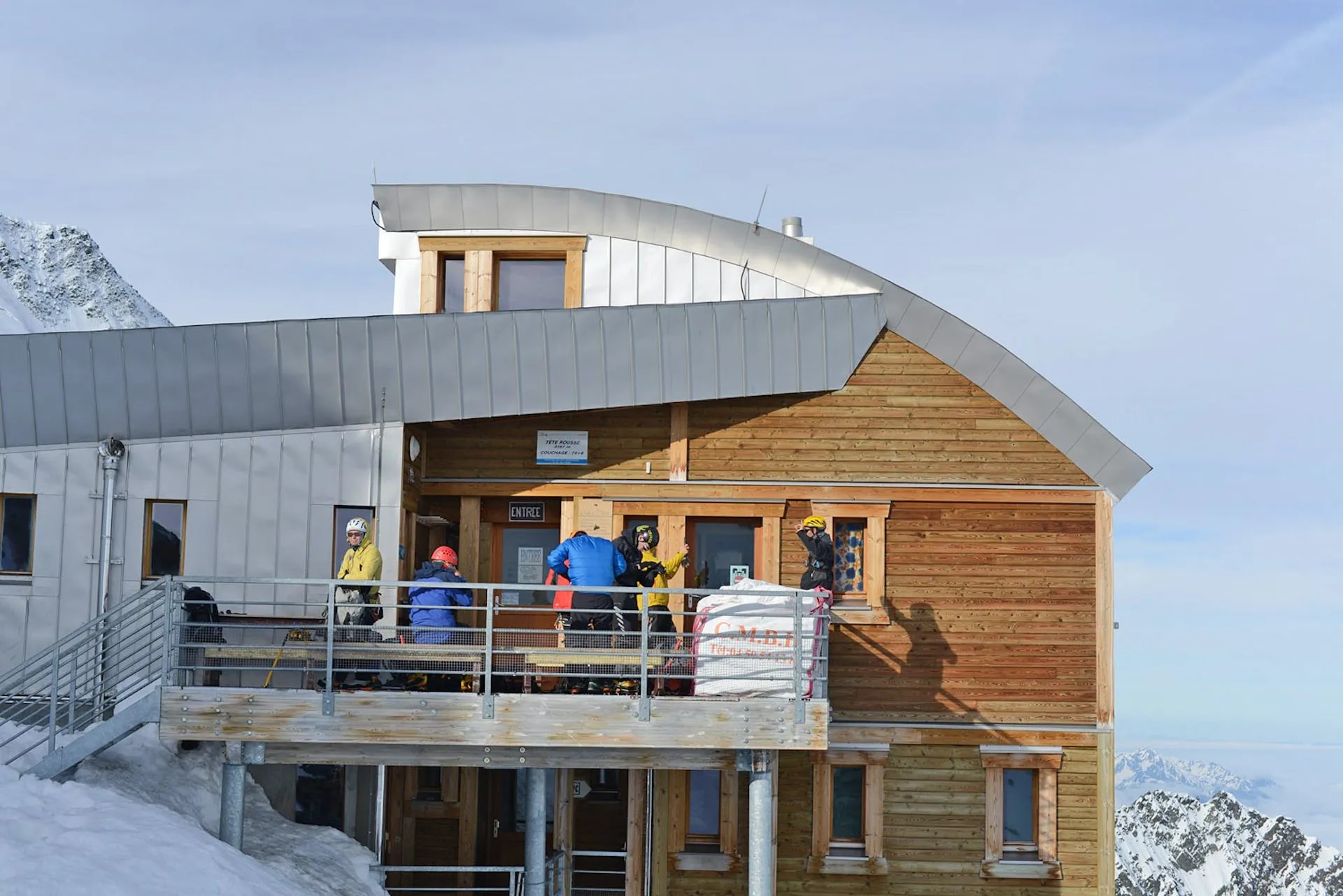 Tete Rouse Hut